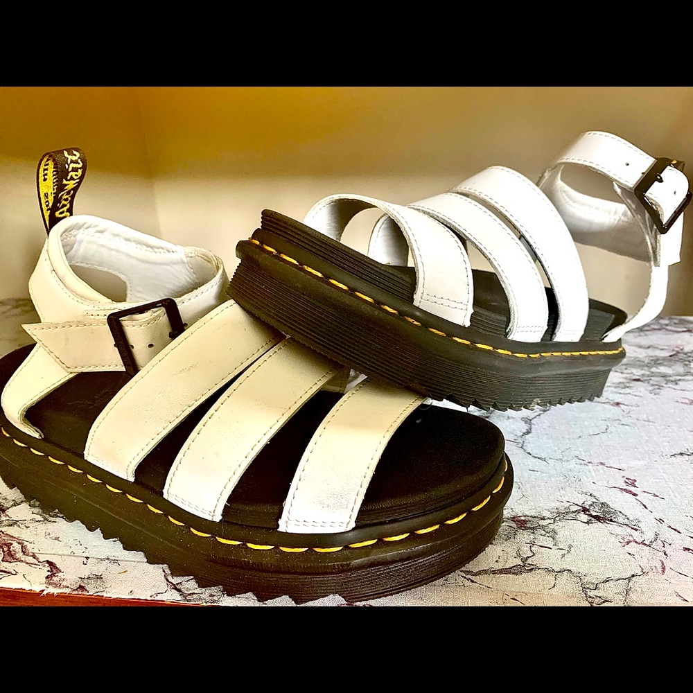 Barely worn Dr. Marten platform sandals 🌻